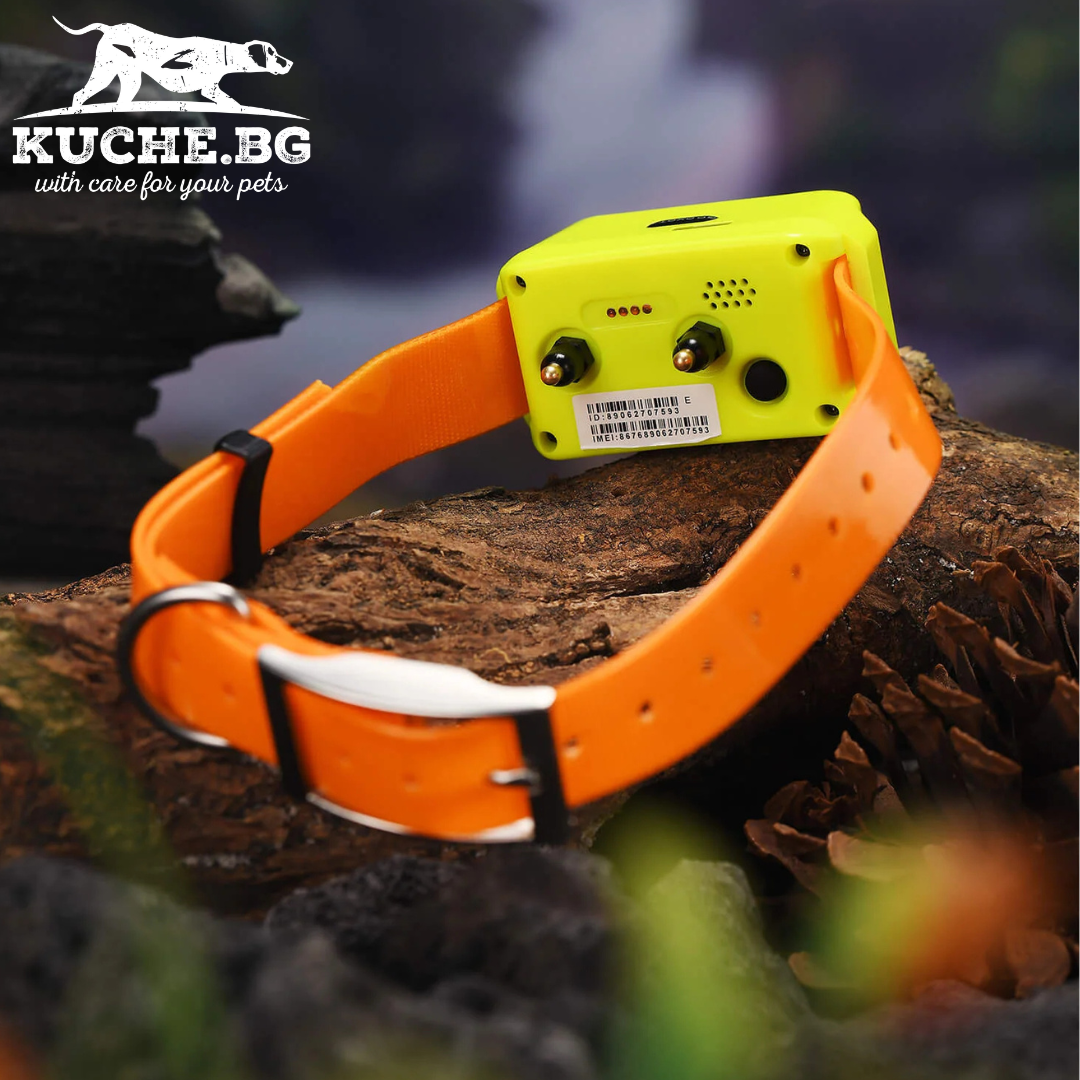 GPS за кучета Icar IK122Т PRO - GOОХОТА с електрошок, жълт и оранжев GPS тракер и електронен нашийник върху дървена повърхност.